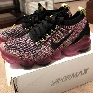 Nike !! Vapor max shoes